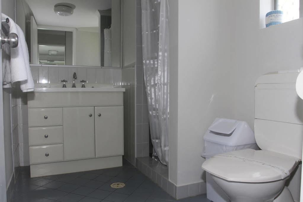 Darcy Arms Hotel Motel Голд-Кост Экстерьер фото